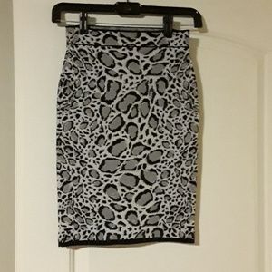 Bcbg maxazria leopard print skirt